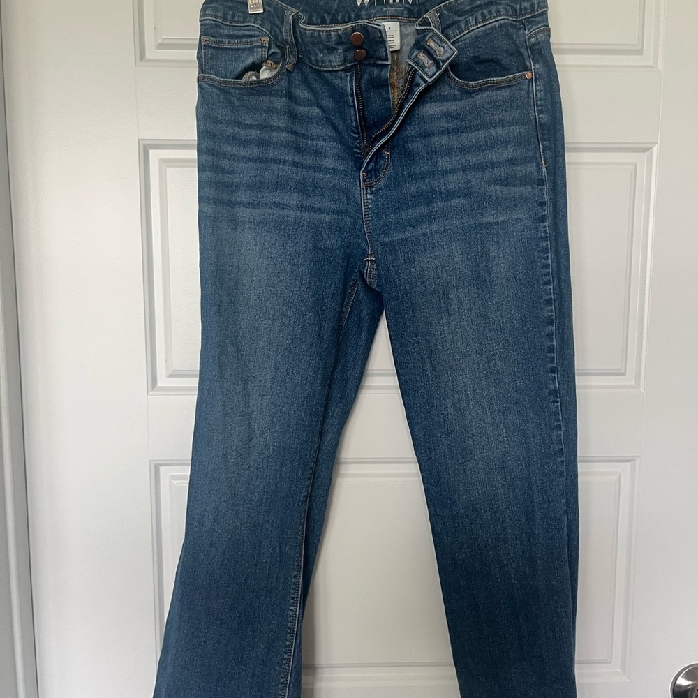 White House Black Market Straight Leg cropped Blue Jeans
